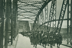 Bevonulás a Felvidékre 1938. Komáromihíd.