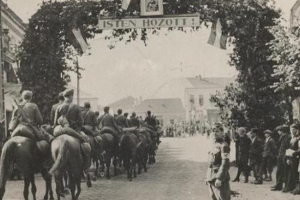 Magyar Lovashuszárok Erdélyben 1940-ben.